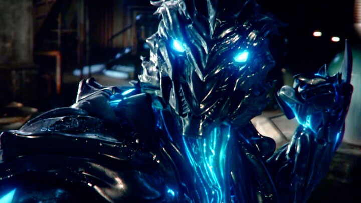 The God of Speed Savitar appears and his speed crushes the Flash!