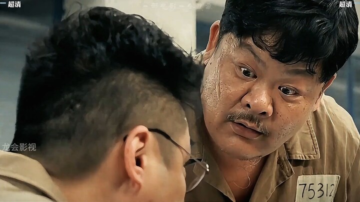 Giáo sư tâm lý học tội phạm dễ dàng chế ngự tên côn đồ nhà tù Phì Tuyết