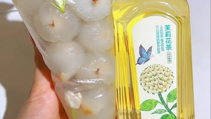 I accidentally made the world’s most delicious lychee iced tea…