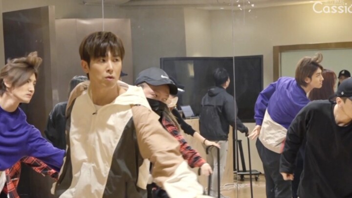 [TVXQ] Ruang Latihan Bounce