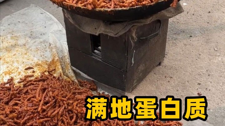 Lebah India sangat rajin, sekaligus menjadi koki sekaligus bahan makanan!