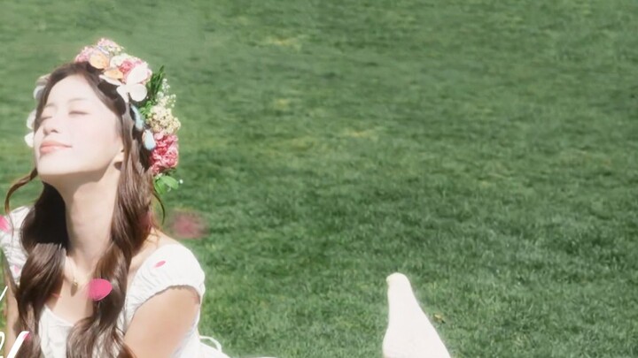 "Our life is a thousand times of spring and bright scenery"