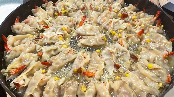 بدأت أشعر بالملل من حياة تناول الطعام بأجر