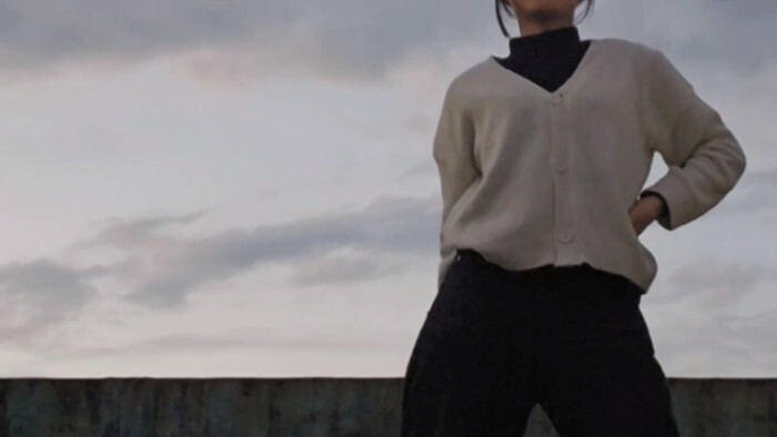 Pertunjukan tari yang mendebarkan dari lagu comeback super-hot ITZY BORN TO BE