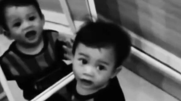kejadian aneh di cermin