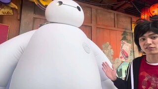 I met Hiro and Baymax!