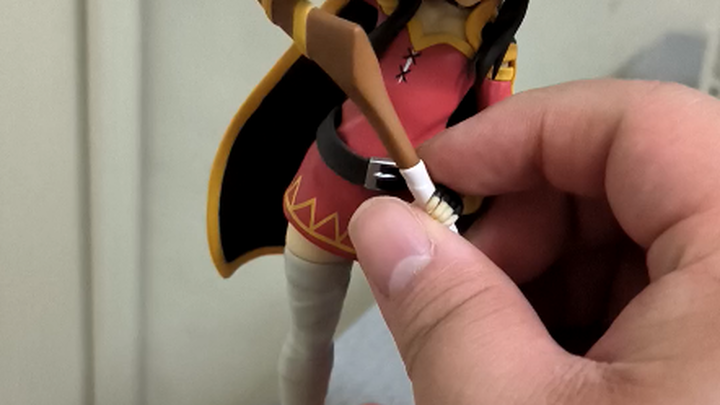 Who designed this hand? It’s making me laugh so hard.
