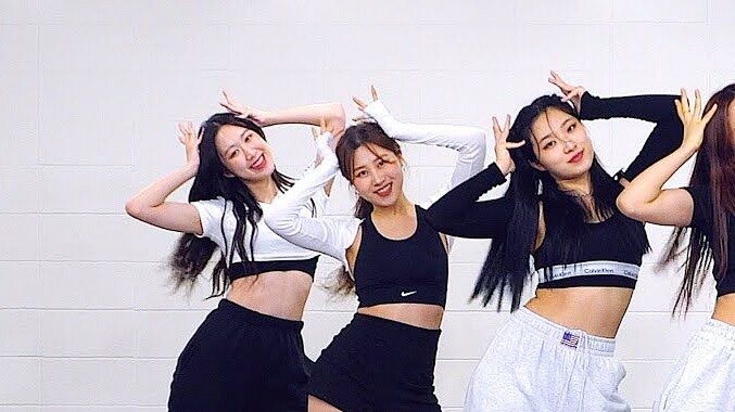 【MTY Dance Studio】ITZY - 'SNEAKERS' 【การเต้นรำแบบกระจกเวอร์ชันเต็ม】