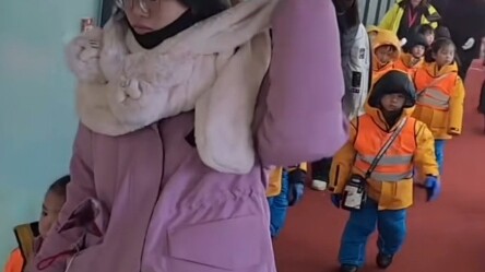 ถั่วทองเล็กๆ จากกว่างซีกับสาลี่แช่น้ำแข็งตัวใหญ่จากตะวันออกเฉียงเหนือคบกันแล้ว?!