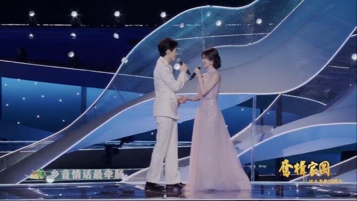 Bai Lu feats Zeng Shunxi 🎤🎶 งานกาลาเทศกาลเรือมังกร CCTV