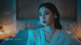 Keisya Levronka - Tak Pantas Terluka (Official Lyric Video)