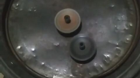 DIY Beyblade madE from the scRap. #realsparks