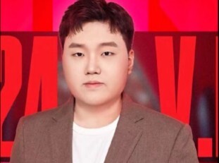 Xiao Dongyan must watch this video of Da Dongyan dancing in his lifetime