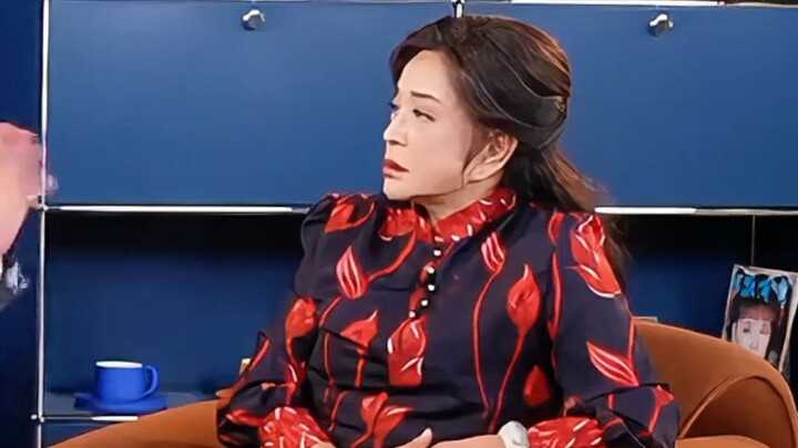 Qing Nai: Bình thường vào lúc này thì mấy anh thường hay cãi lại tôi mà… sao hôm nay lại không theo 