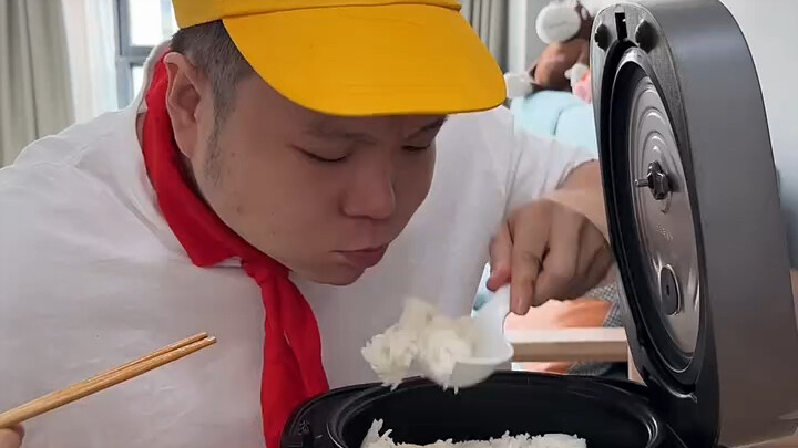 “Aku Paling Suka Makan!”