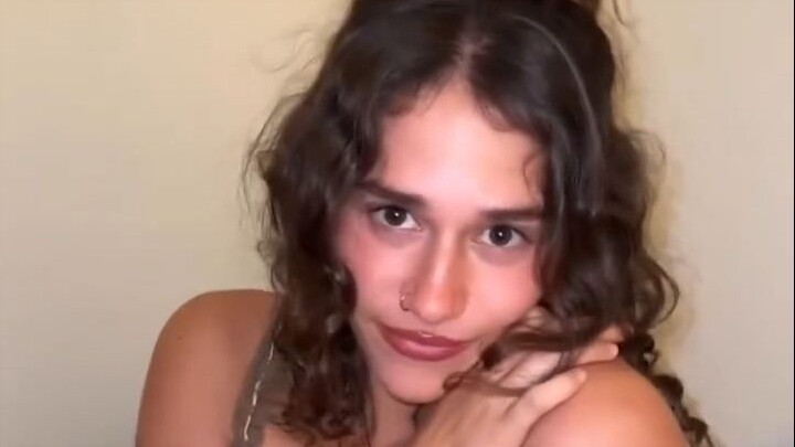 les| POV:每次那位"直女"來你家