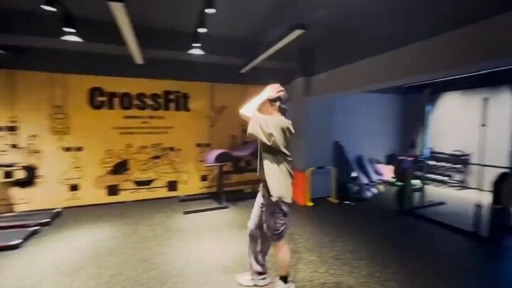 【Liu Yaowen】นักเต้น "City Girls" เข้ามาแล้วแสดงให้คุณเห็นแบบลับๆ!