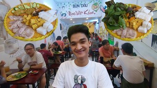 Gặp Mạc Văn Khoa ăn mẹt bún đậu mắm tôm đặc biệt 140k vừa mở ở đường Trần Quang Khải Quận 1