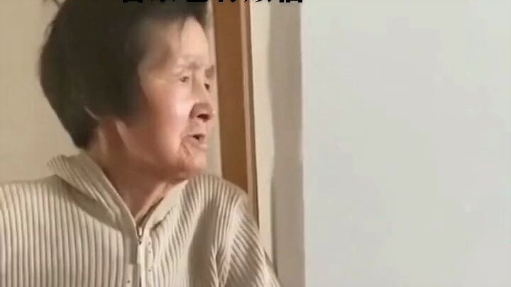 Putin Has It Tough: The Humorous Old Lady