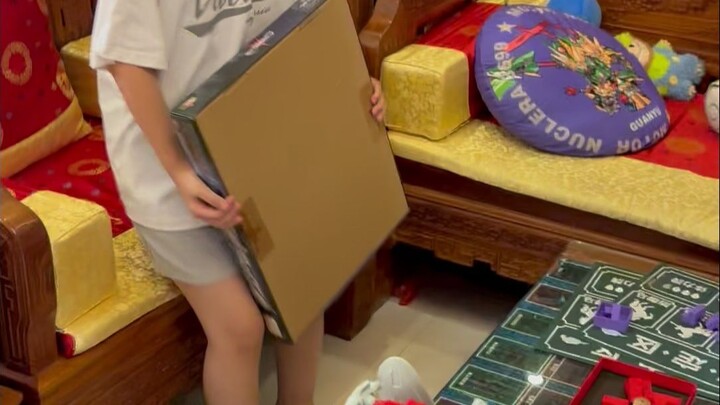 Hilarious! I blindfolded my child and asked him to choose a model! He ended up choosing the most rut