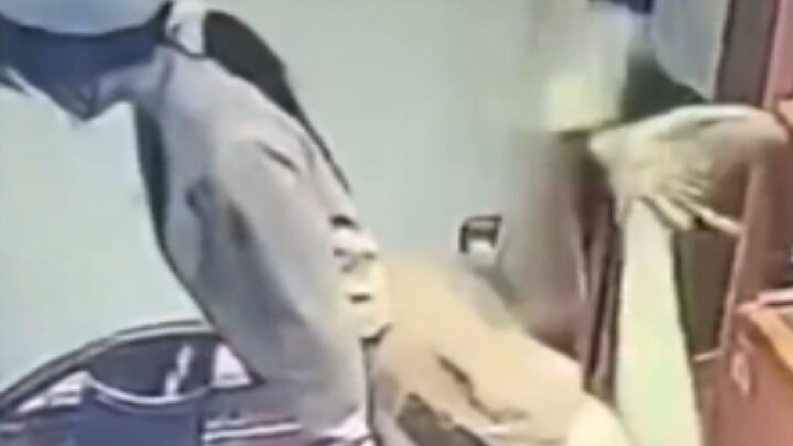 [Human-Defying Hilarious Video Compilation #181] Domestic Edition