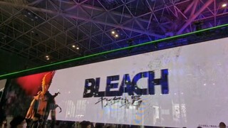 تم عرض الفيديو الترويجي لفيلم BLEACH Thousand Year Blood War على حائط الإعلانات في Anime Japan!