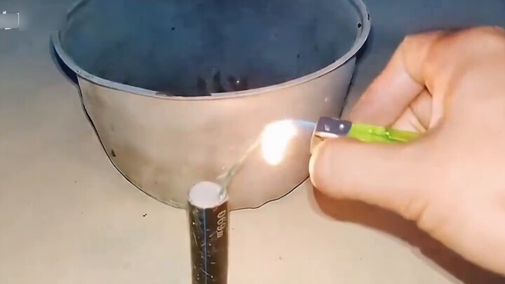 Gia đình bom chớp