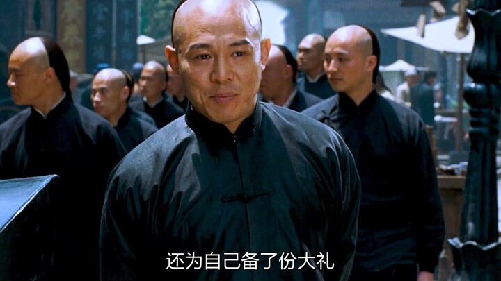 Huo Yuanjia set up a fighting ring and went on a winning streak, ultimately becoming the top martial