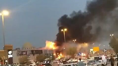 # fire in big shopping center saudi Arabia