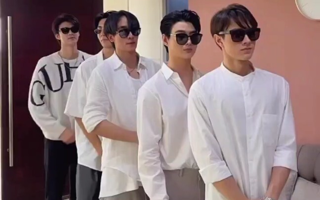 عصابة السرقة في يوم عبادة الآلهة P'Ja: في النهاية أخذ ميكي طبقين كاملين!!!