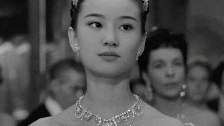 Những thước phim quý giá của Công chúa Sisi khi bà còn trẻ trong quá trình quay “Kỳ nghỉ ở Rome”