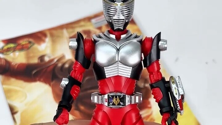 ซื้อ Warriors Dragon รับ Ryuki ฟรี! "Kamen Rider Ryuki Bandai FRS Assembled Kamen Rider"