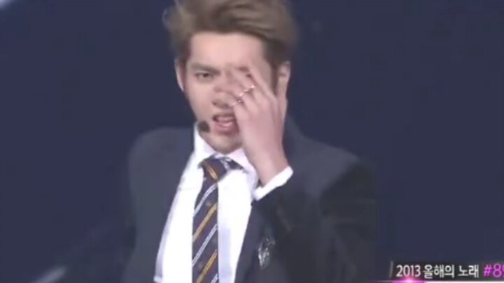 Operasi mundur berkali-kali mengalami kegagalan, hati Chris membara oleh amarah.