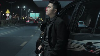 That night, Director Qi was waiting for information from his loved one!