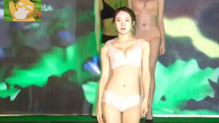内衣美女模特，看了根本停不下来