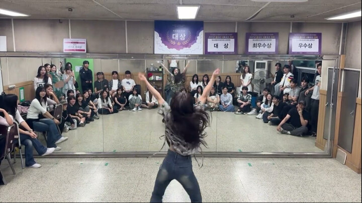 عرض الفصل الدراسي الثاني لفرقة الرقص بجامعة كيونغبوك الكورية Hearts2Hearts - «STYLE»