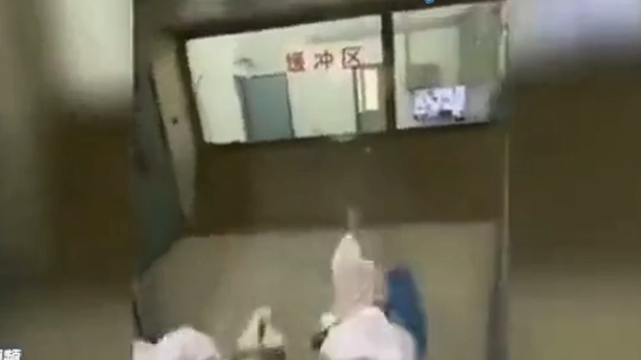 Sau khi bị phát hiện sử dụng ma túy khi lái xe, cô gái bị gia đình ruồng bỏ