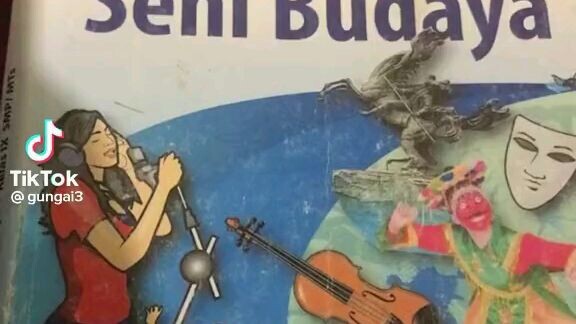 menarilah dan terus tertawa walau dunia tak seindah surga🙂