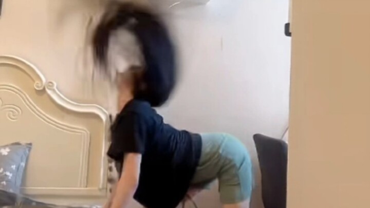 【Self-taught painting】Crazy head-shaking dance!