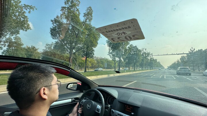 99% of people have never experienced the car with the highest hairline