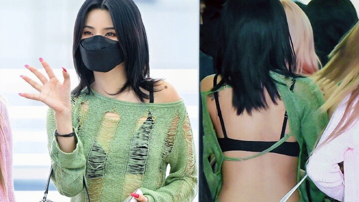 [Airport News Photo] Jeon So-yeon, you really are bold! Did you accidentally put your clothes on bac