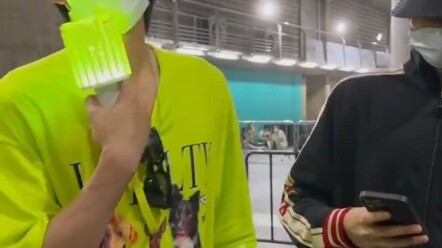 Next time you chase stars, don’t forget to bring Golden Voice lozenges!