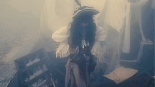 “糟糕！又被她…吊起来了。”