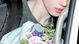 “Hóa ra anh ấy lại là thần tượng nam bản địa Hàn Quốc ư? Chỉ nhờ livestream mười giây mà lập kỷ lục 