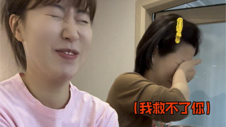 الكوريون يحضّرون دجاج ببطّة الخنزير لأمّهم للمرة الأولى!!