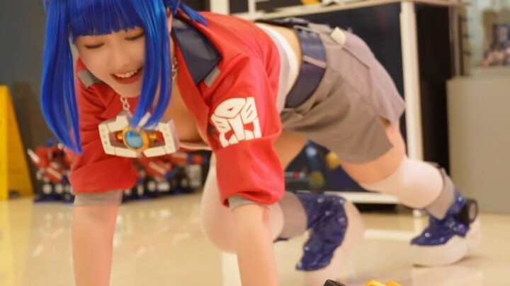 Are you asleep? Get up and do some mountain running with Bumblebee! Bumblebee: @LesenRobot G1