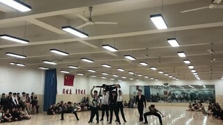 男生跳拉丁舞有多帅？撩倒一大片，美女看到两眼发光