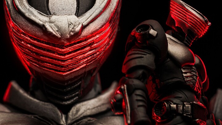 Không phải là Dragon Fang, nhưng vẫn hay hơn Dragon Fang SIC Soul Limited Kamen Rider Ryuki Blank