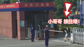 花式过端午，姑娘你这爱的方式挺特别啊！