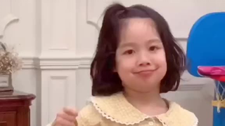 人家的孩子都在扮公主 只有我家的 在扮…